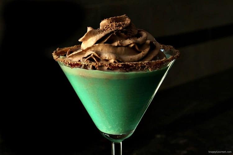Mint Chip Cookietini - easy mint and chocolate cocktail recipe