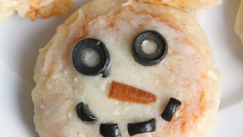 Snowman English Muffin Pizza 