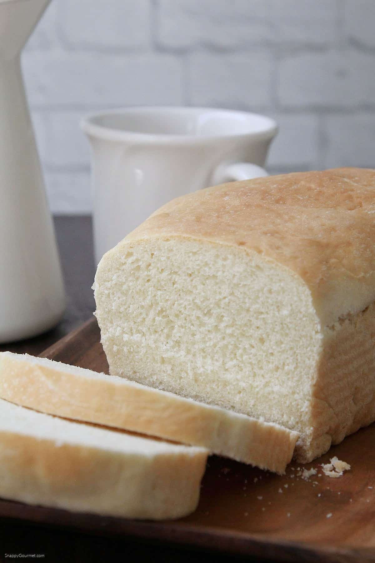 loaf of white sandwich bread