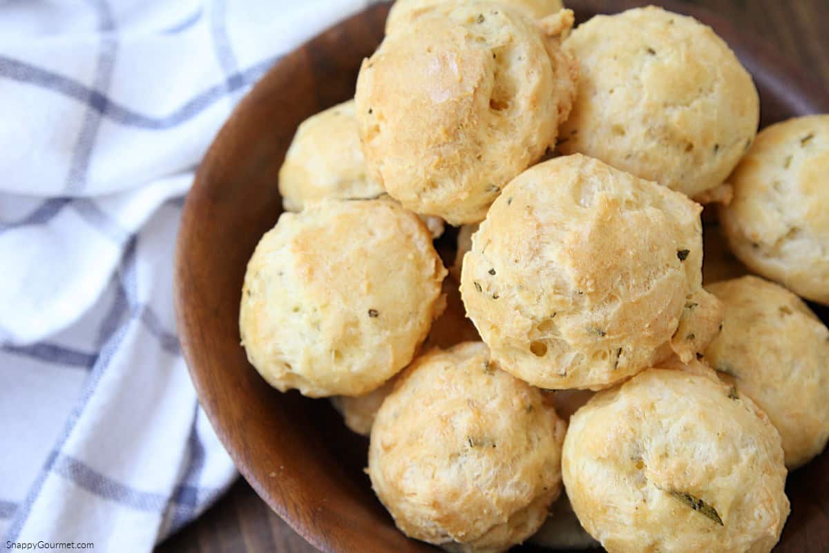 GOUG&Egrave;RES in bowl