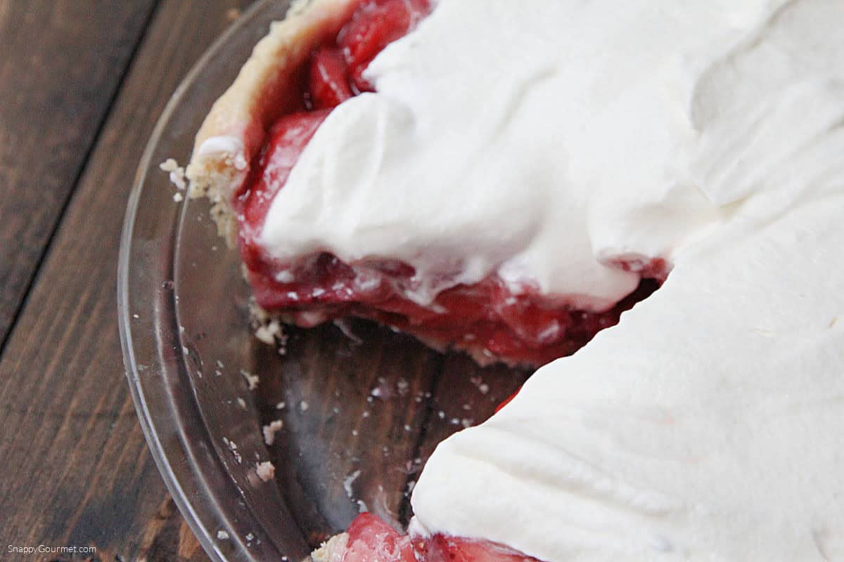 Fresh Strawberry Pie in pie plate
