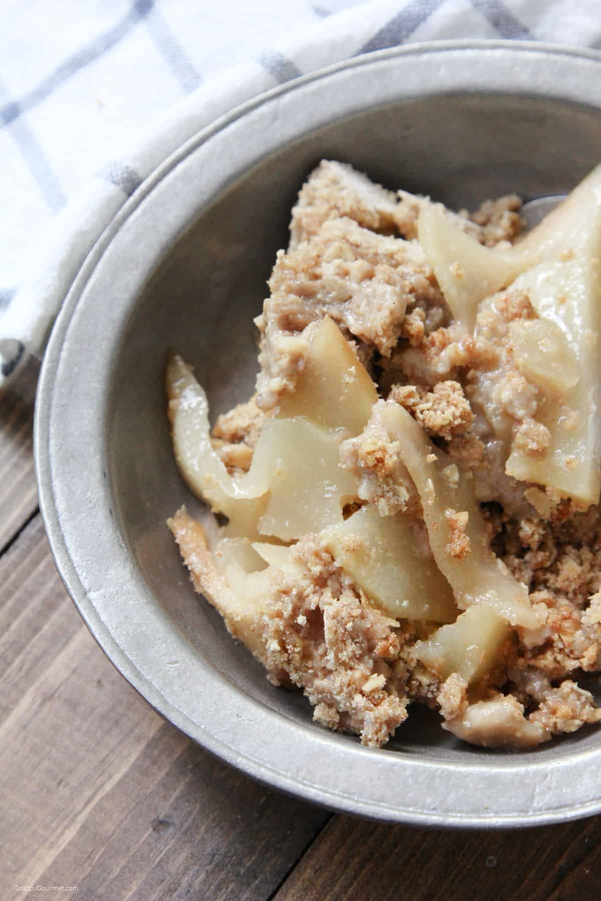 closeup of Pear Crisp in bowl